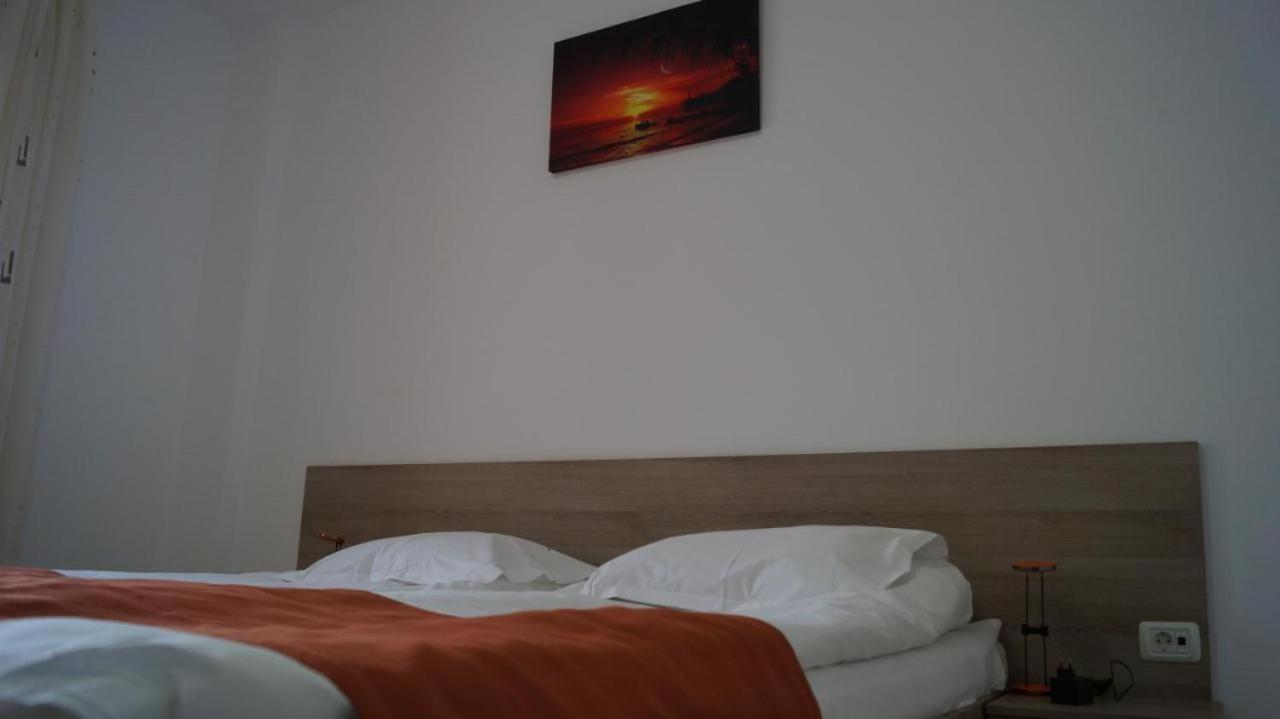 Hotel Bourbon Vama Veche Exterior foto